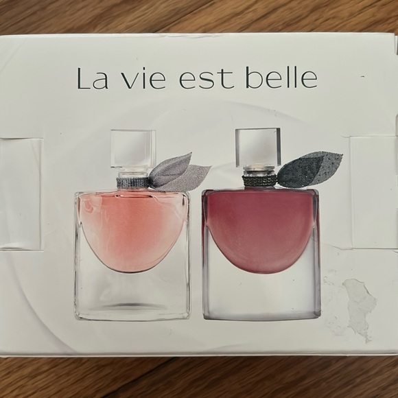 La Vie Est Belle Gift Set Eau De Parfum - Picture 1 of 3